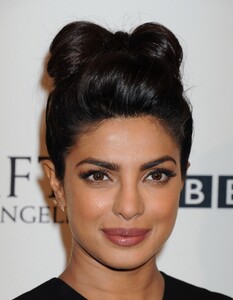 Priyanka_BAFTA_2016_28329.jpg