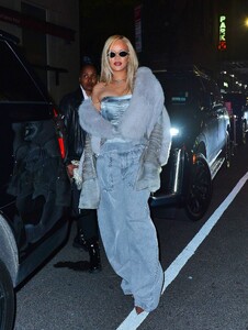 Rihanna---Steps-Out-For-Her-Son-Rzas-2nd-Birthday-Party-In-New-York-04.jpg