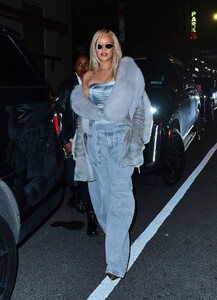 Rihanna---Steps-Out-For-Her-Son-Rzas-2nd-Birthday-Party-In-New-York-06.jpg