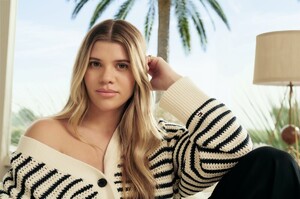 Sofia-Richie-Tommy-Hilfiger-2024-Ad-Campaign10.jpg