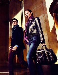 Sorrenti_Bally_Fall_Winter_2009_10_06.thumb.jpeg.74847f19b47c8c5d627f149de129f975.jpeg