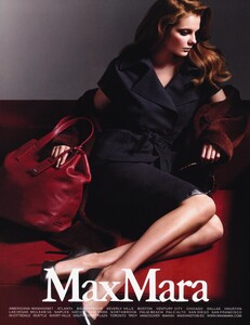 Sorrenti_Max_Mara_Fall_Winter_2009_10_05.thumb.jpeg.dab9d084b75df31435d5864a3ee289f2.jpeg