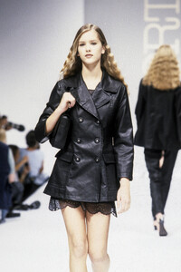 Sportmax1996WomenSS28.thumb.jpg.3d62c1e93d2597fa6ab224a422c6e6ae.jpg