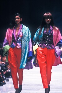 Versace SS 1990 05.jpg