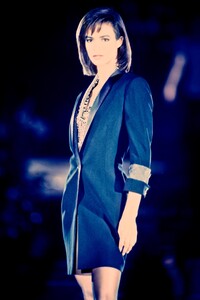 Versace SS 1990 44.jpg