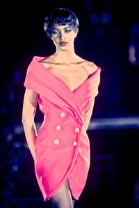 Versace SS 1990 46.jpg