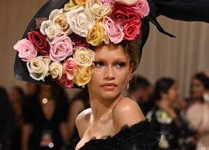 Zendaya---2024-Met-Gala-in-New-York-City-34.jpg
