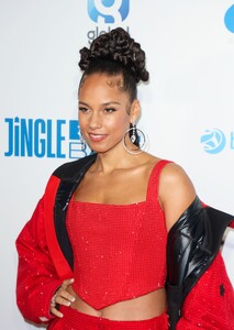 alicia-keys-capital-s-jingle-bell-ball-in-london-12-09-2023-2.jpg