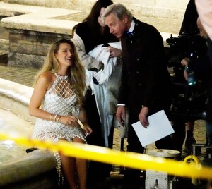 blake-lively-filming-scenes-for-the-new-upcoming-movie-a-simple-favour-2-in-rome-05-29-2024-0.jpg
