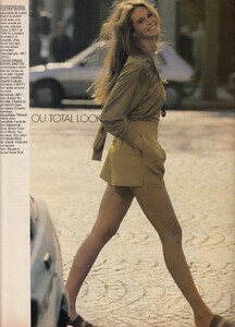 elle_fr_25_june_1990_5.thumb.jpg.1ce88486e3b5ad625e070b198573533b.jpg