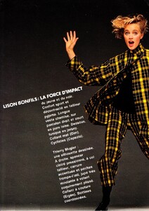 elle_fr_sept_1983_14.thumb.jpg.32d6454f53d37d82f5ae1e8791e3c00b.jpg