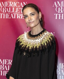 katie-holmes-at-american-ballet-theatre-spring-gala-in-new-york-city-05-14-2024-6.jpg