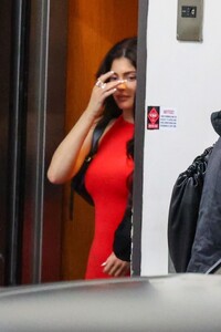 kendall-jenner-and-kylie-jenner-at-sushi-park-for-dinner-in-los-angeles-05-11-2024-7.jpg