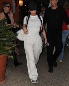 kim-kardashian-out-in-los-angeles-03-22-2024-0.jpg