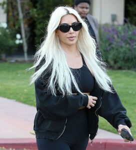 kim-kardashian-out-in-los-angeles-05-10-2024-4.jpg