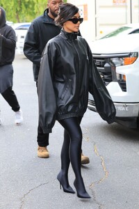 kim-kardashian-out-in-thousand-oaks-04-12-2024-6.jpg