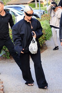 kim-kardashian-stuns-in-calabasas-with-balenciaga-fashion-05-03-2024-2.jpg