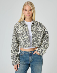 larry-crop-denim-jacket-leopard-front-jw226143pntr1.jpg