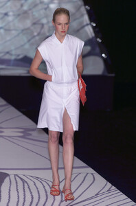 laurel s01cacharel-1m.jpg