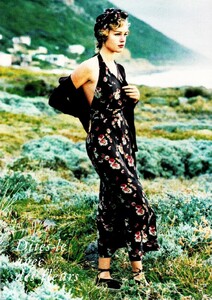 marie_claire_bis_1993_68.thumb.jpg.78c6aed830090609f93d9ae928a93df3.jpg