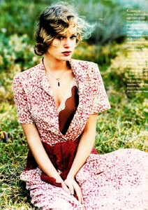 marie_claire_bis_1993_72.thumb.jpg.19c24d77e675380d1519da36ea239fd3.jpg