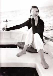 marie_claire_bis_1995_51.thumb.jpg.ca8f6fe2af190ef2b702b93c12c7fc04.jpg