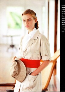 marieclaire_italia_june_1989_14.thumb.jpg.3999dc3496de8c5932bba475a33f6e4b.jpg