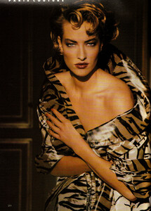 patitz_VOGUE_UK_APR_90_exalted_states_byPatrickDemarchelier_tfs__scan_mojopin5.thumb.jpg.54faa85d4cf33ee83b801e6a2b4c2baf.jpg