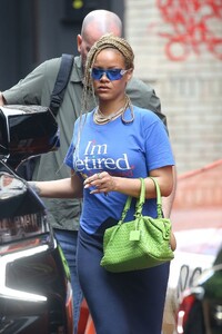rihanna-arriving-at-a-private-apartment-in-new-york-06-06-2024-6.jpg