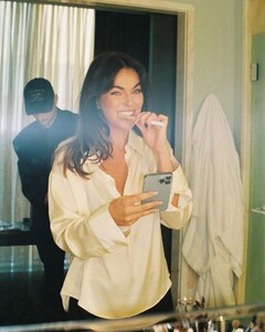 serinda-swan-day-in-the-life-photo-shoot-december-2023-2.thumb.jpg.7a3498206973aaa68c09c11df03e06ed.jpg