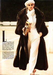 vogue_paris_sept_1988_48.thumb.jpg.fe5e55e356e86585d0b54726e06ccfb4.jpg