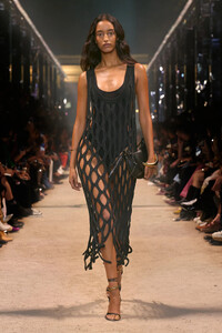 00046-Isabelmarant-spring-2024-ready-to-wear-credit-gorunway.thumb.jpg.022132430f33b400613459ef0a7419ea.jpg