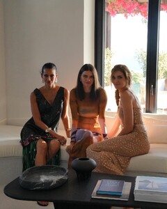 [2024.07.03] anabeatrizbarrosofficial_449662059_1393834254614978_3307672948080105263_n.jpg