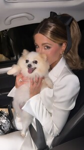 [2024.07.09] katebeckinsale_450363093_1031978645167394_1188969569427715243_n.jpg