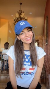 2024_07.10victoriajustice_An-5NFra0.thumb.jpg.f95a307b8acd8780a3b6619c8ddebca7.jpg