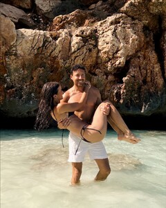 [2024.07.13] helenowen_451043600_528494029512171_4008579977393594312_n.jpg