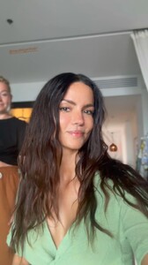 [2024.07.13] sofiaresing_451021926_831917522232024_804128048513121687_n.jpg