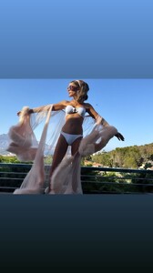 [2024.07.16] katebeckinsale_451113837_2166472767059196_2420536171400118443_n.jpg