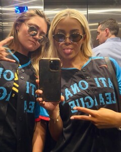 [2024.07.17] livvydunne_451413521_476761891753876_9013666321697604550_n.jpg