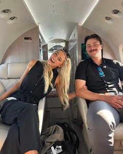 [2024.07.17] livvydunne_451416858_488537453910208_5911560638112929158_n.jpg