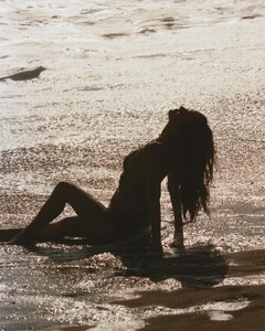 [2024.07.21] victoriajustice_452232366_451613261174915_3090295993779313470_n.jpg