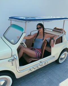 [2024.07.25] sofiaresing_452669636_18449729458031551_7246233724737646721_n.jpg