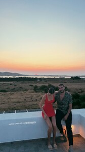 [2024.07.29] sofiaresing_453420887_786274820387056_7477070604378104122_n.jpg