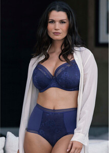 480x672-pdp-mobile-FL102301-FRY-cons-Fantasie-Lingerie-Fusion-Lace-French-Navy-Underwired-Full-Cup-Side-Support-Bra.jpg