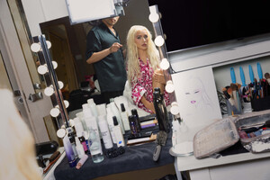 6-30-xtina-d-g665-credit-dolce-gabbana-beauty-66840df85acc101.jpg