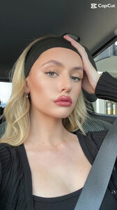 Alexis Bumgarner - TikTok 40.jpg