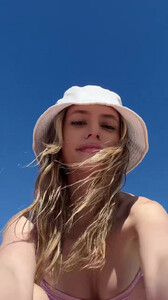 Alexis Bumgarner - TikTok 41.jpg