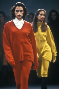 AzzedineAlaia1989WomenRTW16.thumb.jpg.8e3389bbffdcb21b20b6f186c9d48113.jpg