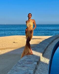 Caption this (3).jpg