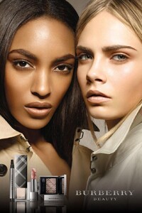 Cara Delevingne, Jourdan Dunn.jpg
